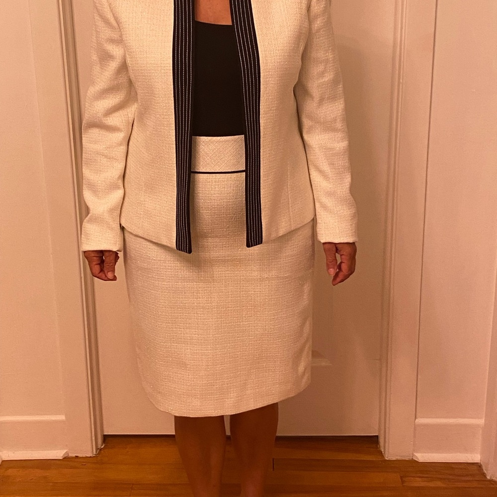 Nipon Boutique skirt suit/Boutique Nipon tailleur jupe